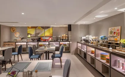 Homeinn Selected Guangzhou Zhujiang New Town Wuyangcun Metro Station Branch