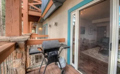 Snowflake Lift Neighborhood - 3 Bedroom Condo - 1 Block to Lift!