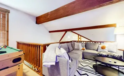 Snowcreek VI The Lodges 1130 Pet-Friendly, Beautiful and Spacious, Garage and Washer Dryer by RedAwning