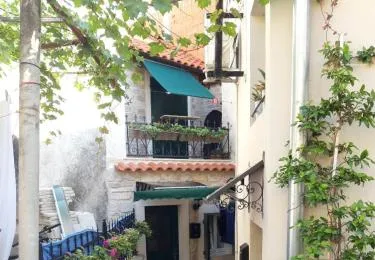 Tiny Dream - Old Town Rooms Split