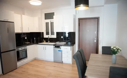 Cozy Flat 5min To Subway Station (Epidamn)