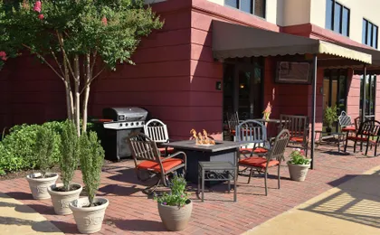 Hampton Inn & Suites Alexandria