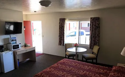 Old Marina Inn