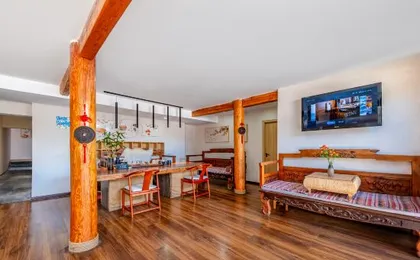 Lijiang Caiyunju Inn