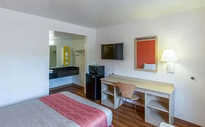 Motel 6-Redding, CA - North