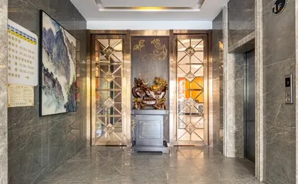 Hongye Hotel (Wuhan South Taizihu Subway Station Shanshan Outlet Plaza)
