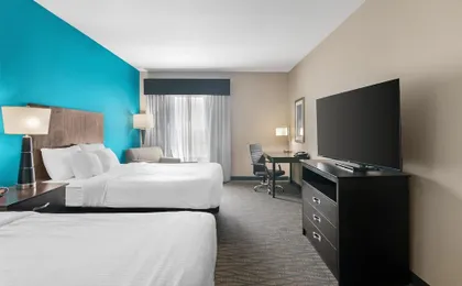 Best Western Plus Hiawatha Hotel
