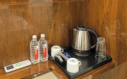 Hotel Emblem Suites By Denver, Delhi Airport