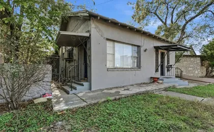 Bright 2BR Duplex Mins to Downtown San Antonio