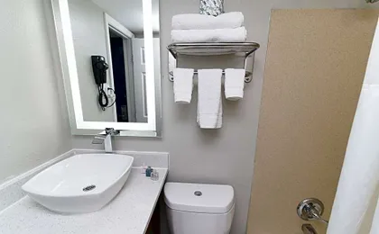 Seashire Inn & Suites
