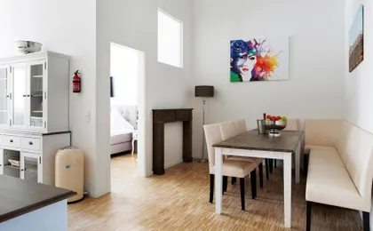 Sc 04 by Rockchair Apartments L Superhost Status L 4 Bedrooms Boxspringbeds 2 Bathrooms Balcony Elevator - Cozy Family & Business Flair Welcomes You!