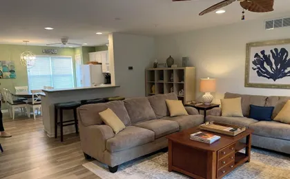Canal Landing Court 48