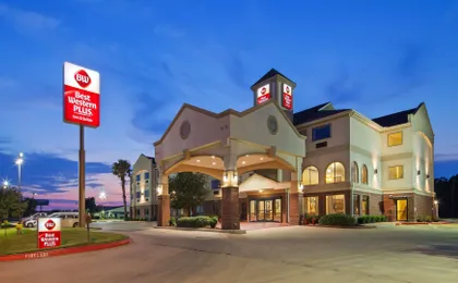 Best Western Plus Victoria Inn & Suites