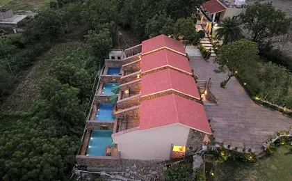 Umber Tree - A Nature Side Heaven Resort