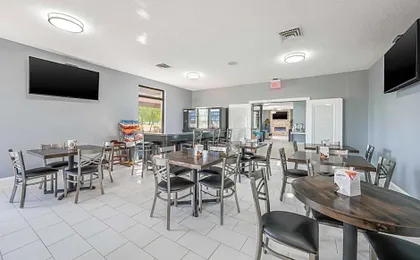 Econo Lodge Columbus near Airport