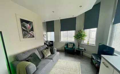 Woolton Washer Dryer Sofa Bed Free Parking