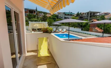 Apartments And Studio Giovanni with heated pool