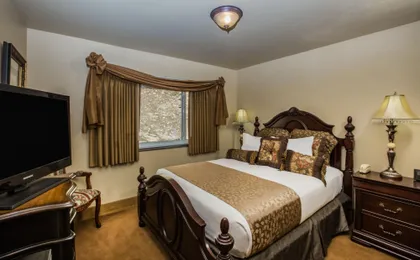 First Gold Hotel