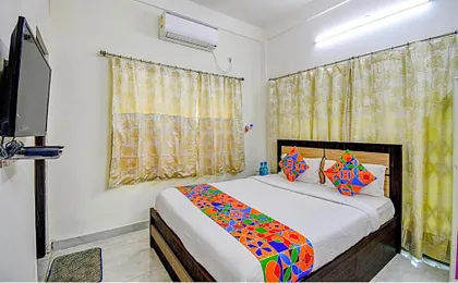 Goroomgo Moon Residency 2 Kolkata