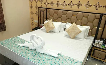 Hotel Chotiwala – 10 Mins from Kashi Vishwanath Temple