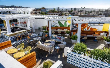 Inn at the Pier Pismo Beach, Curio Collection by Hilton
