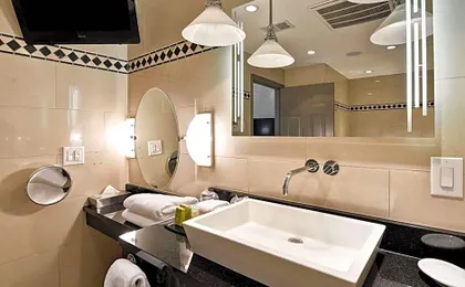 The Cincinnatian Hotel, Curio Collection by Hilton
