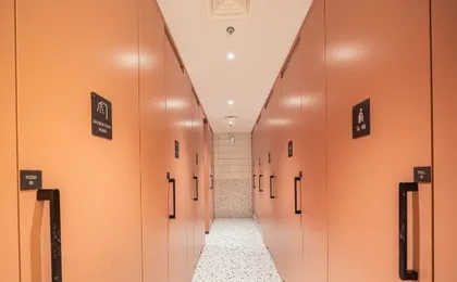 Captain No.5 Youth Hotel (Donghua University Yan'an West Road Subway Station)