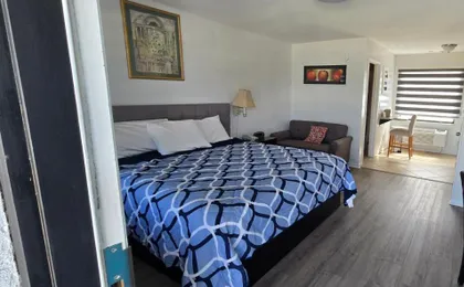 Merida Inn & Suites