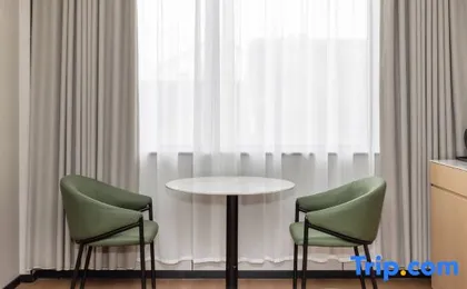 GreenTree Inn Express Hotel (Shanghai Songjiang Sijing Subway Station)