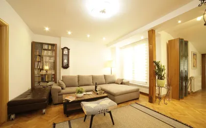 Apartment F9