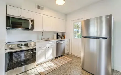 Walk to Sand & Sun! Breezy Indian Rocks Beach Home