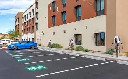 Comfort Suites Scottsdale Talking Stick Entertainment District