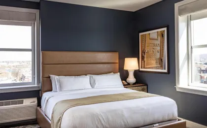 Yorktowne Hotel Tapestry Collection by Hilton