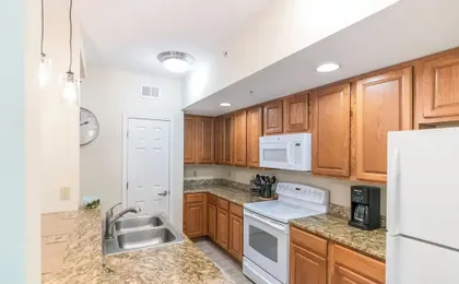 Beachview Condo at Legacy Tower 2 -206 - Fully Furnished 2 Bedroom 2 Bathroom