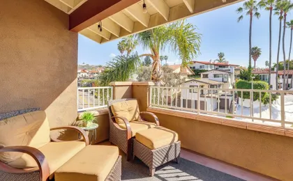 Walk to Beach + Pier: San Clemente Family Getaway