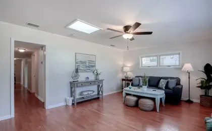 Beachside Snowbird Escape With Fenced Yard & Washer/dryer - Walk to Beach Access