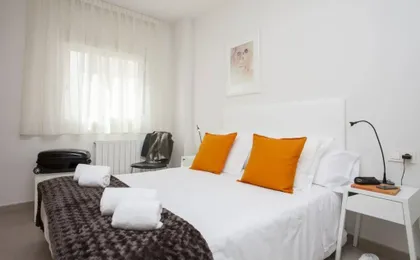 SingularStays Mar44
