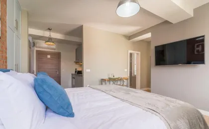Luxurious Suites Elegance