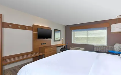 Holiday Inn Express and Suites Eau Claire West I-94 By IHG