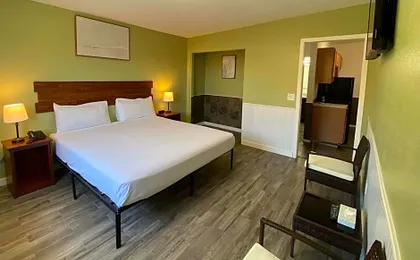 Europa Inn and Suites