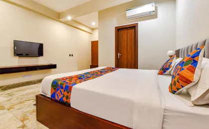 Fabhotel Pravaasam Residency