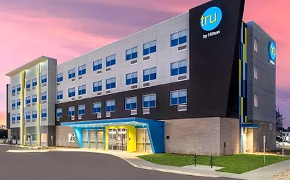 Tru by Hilton Janesville