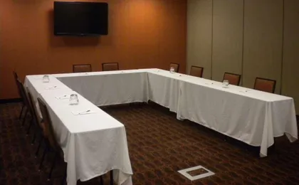 Hampton Inn & Suites Cincinnati / Uptown - University Area
