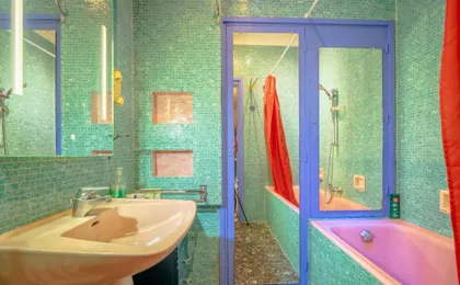 Big Apart 140m2 5min Walk To Beach Sea &Promenade 3 Double Rooms,Big Living Room 42m2, 3 Showers,9 Beds, Free Parking