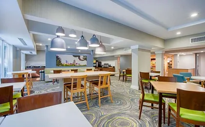 Fairfield Inn & Suites by Marriott Raleigh Crabtree Valley