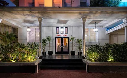 Townhouse Hotel