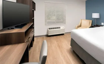 Woodspring Suites Wilmington Riverfront