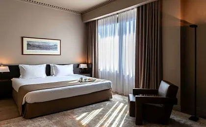 Njv Athens Plaza