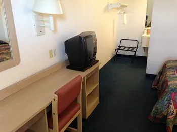 Route 50 Motel