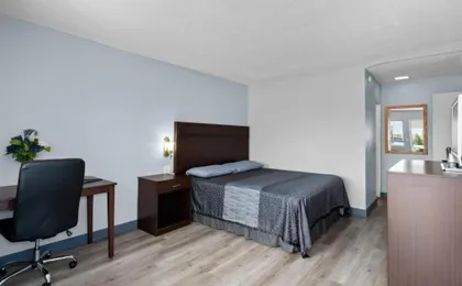 Holiday Lodge Wenatchee (Adults only)